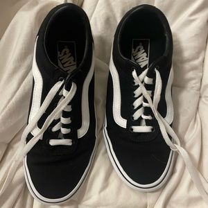 Old Skool Vans Black and White Womens